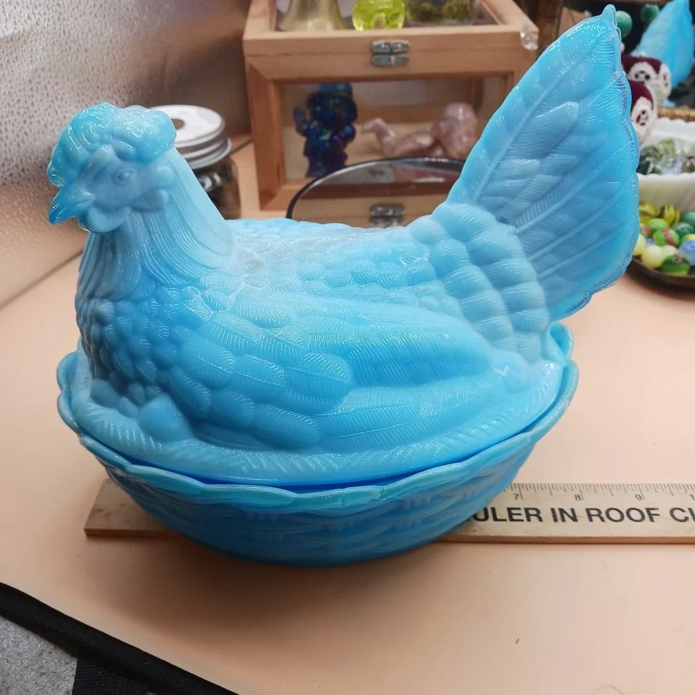 Vintage VALLERYSTHAL Blue Slag Glass Hen On Nest Covered Dish 8.5